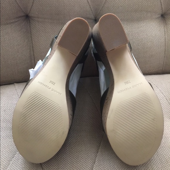 Marc Fisher Leather Wedge Sandals, Size 7.5 - Picture 6 of 7